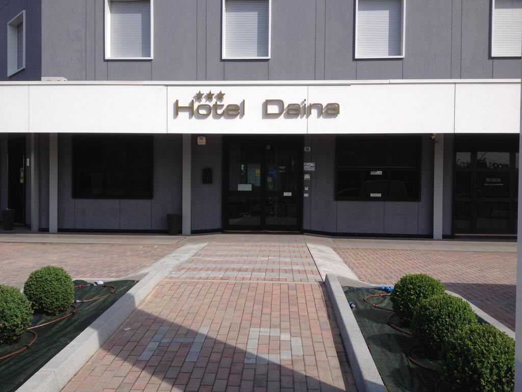 Hotel Daina Dalmine Exterior photo